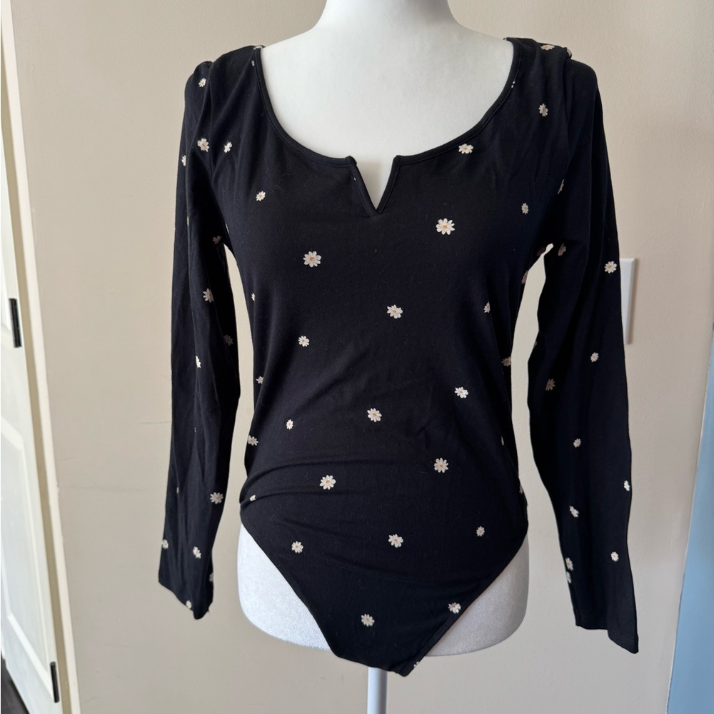 Women’s body suit large